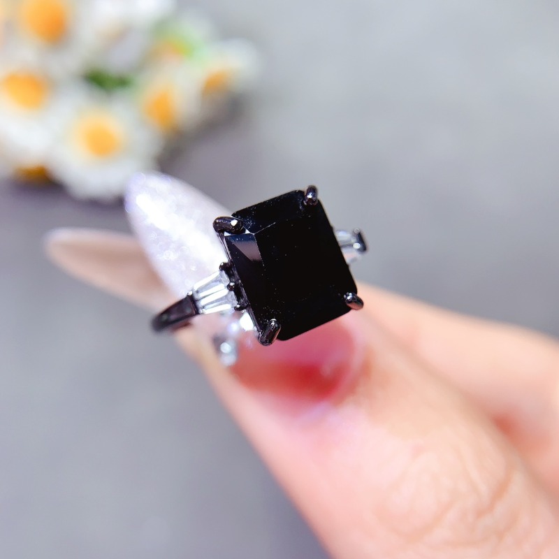 Natual Rectangle Black Spinel  - Jewelry Making University บทวิจารณ์และราคา