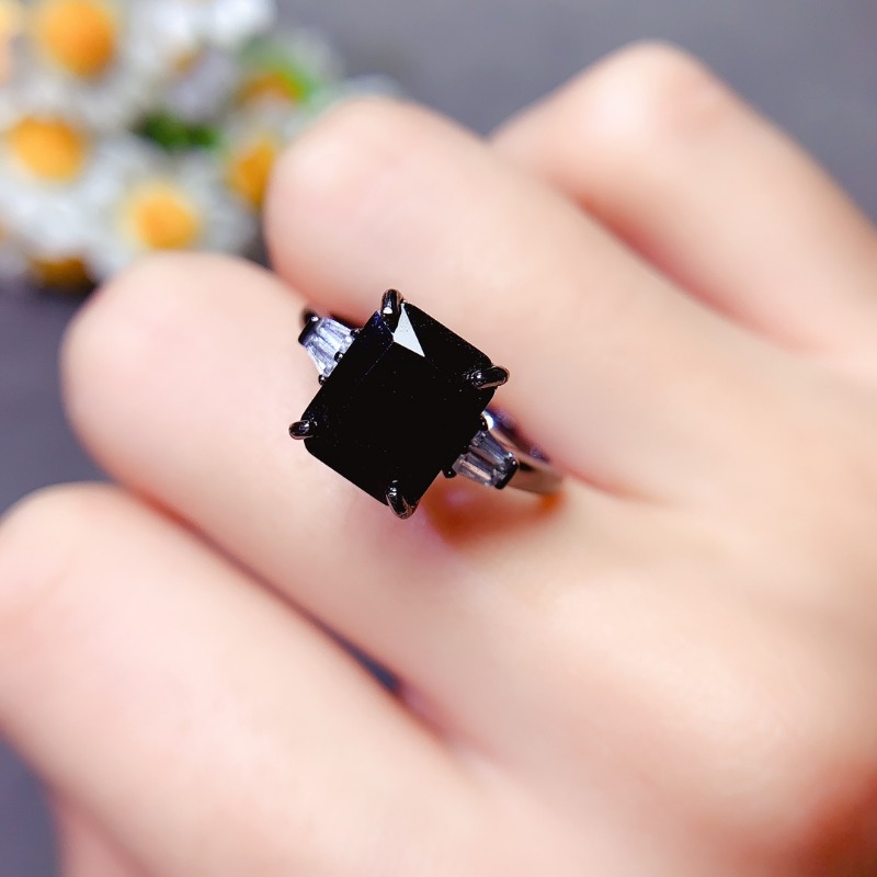 Natual Rectangle Black Spinel  - Jewelry Making University บทวิจารณ์และราคา