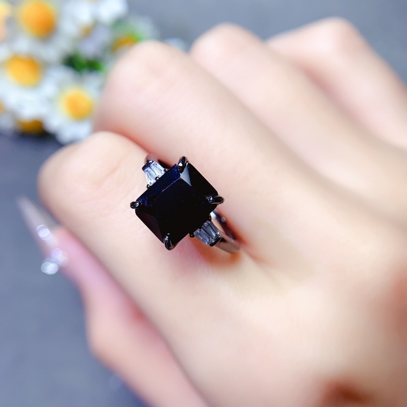 Natual Rectangle Black Spinel  - Jewelry Making University บทวิจารณ์และราคา